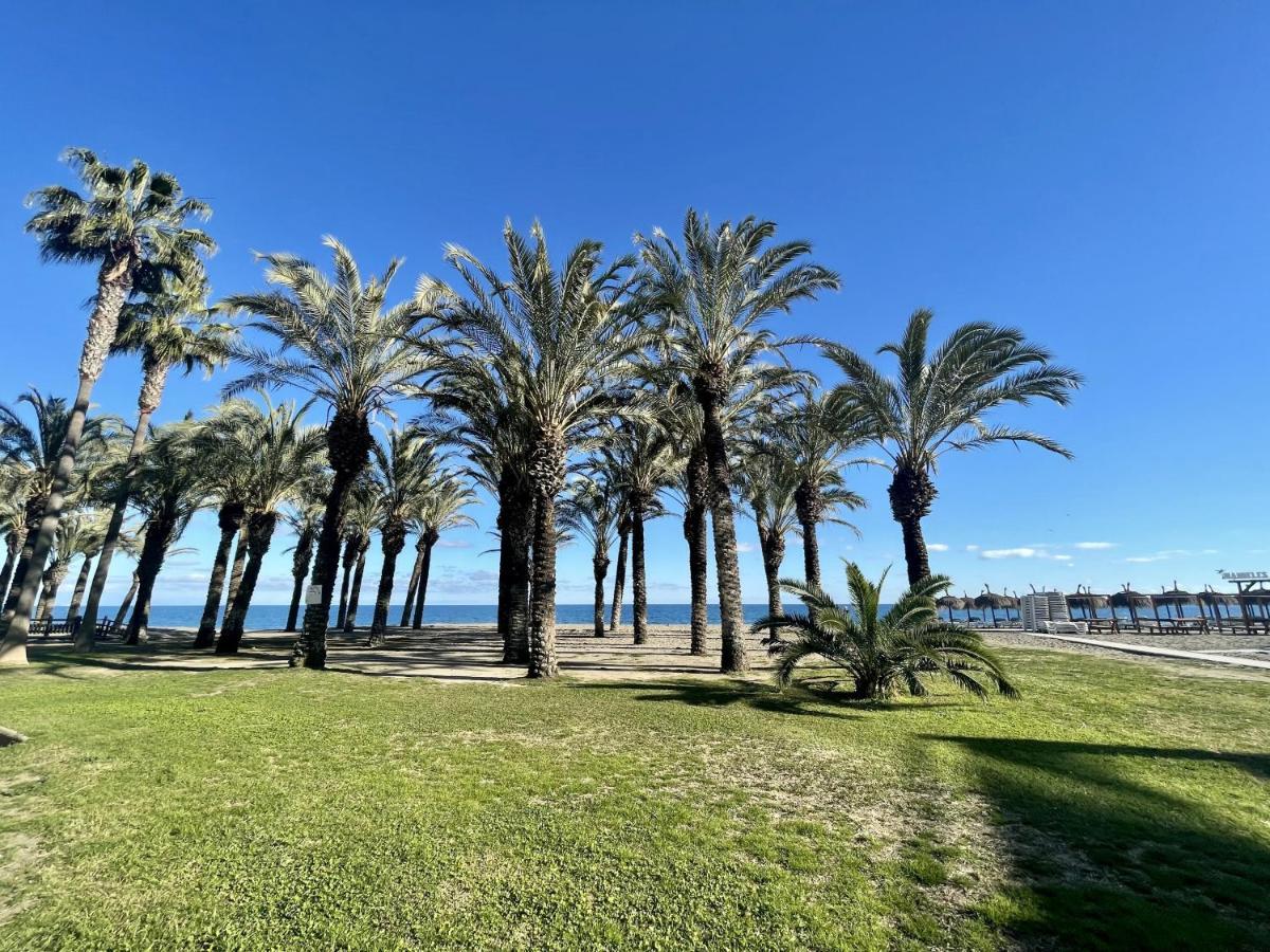 Exclusive Beachfront Apartment Torremolinos - Pool - Paddle - Tenis - Wifi - Central Aircon Екстер'єр фото
